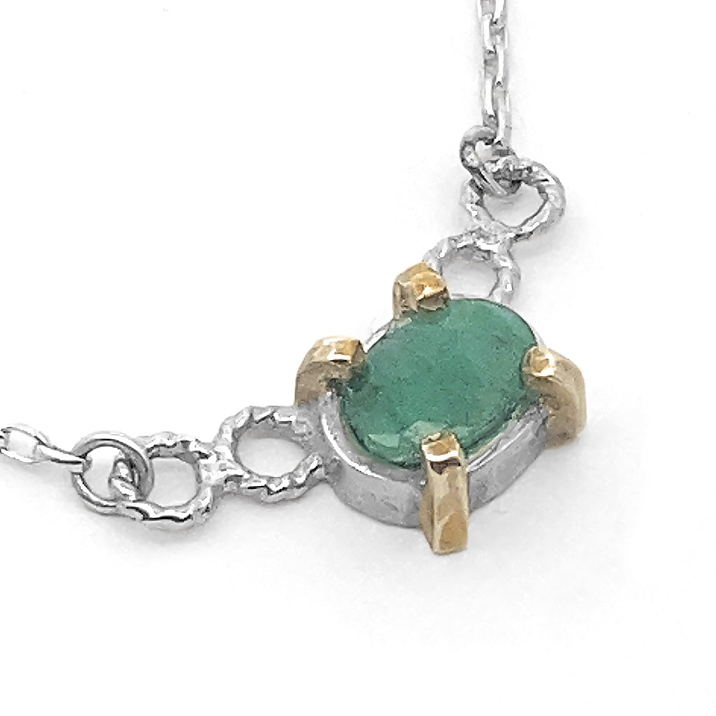 Emerald Prongs Necklace