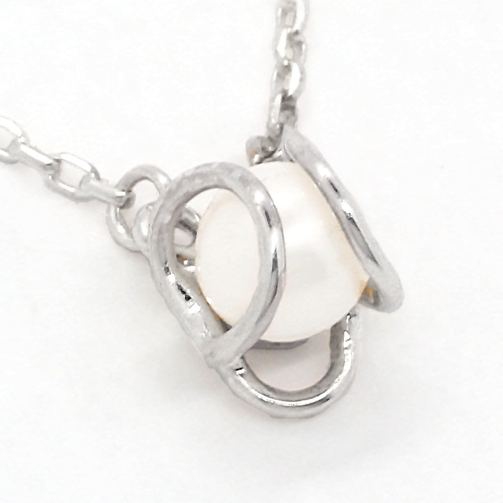 Floating Pearl Necklace