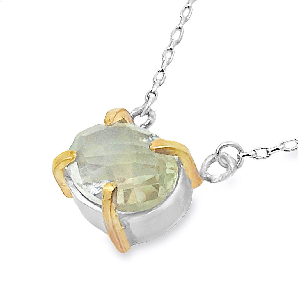 Emerald Prongs Necklace