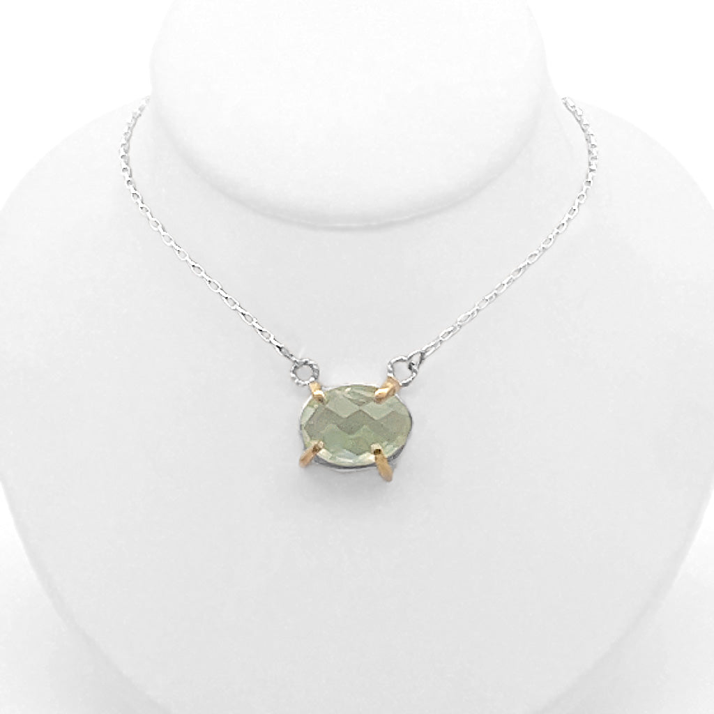 Emerald Prongs Necklace