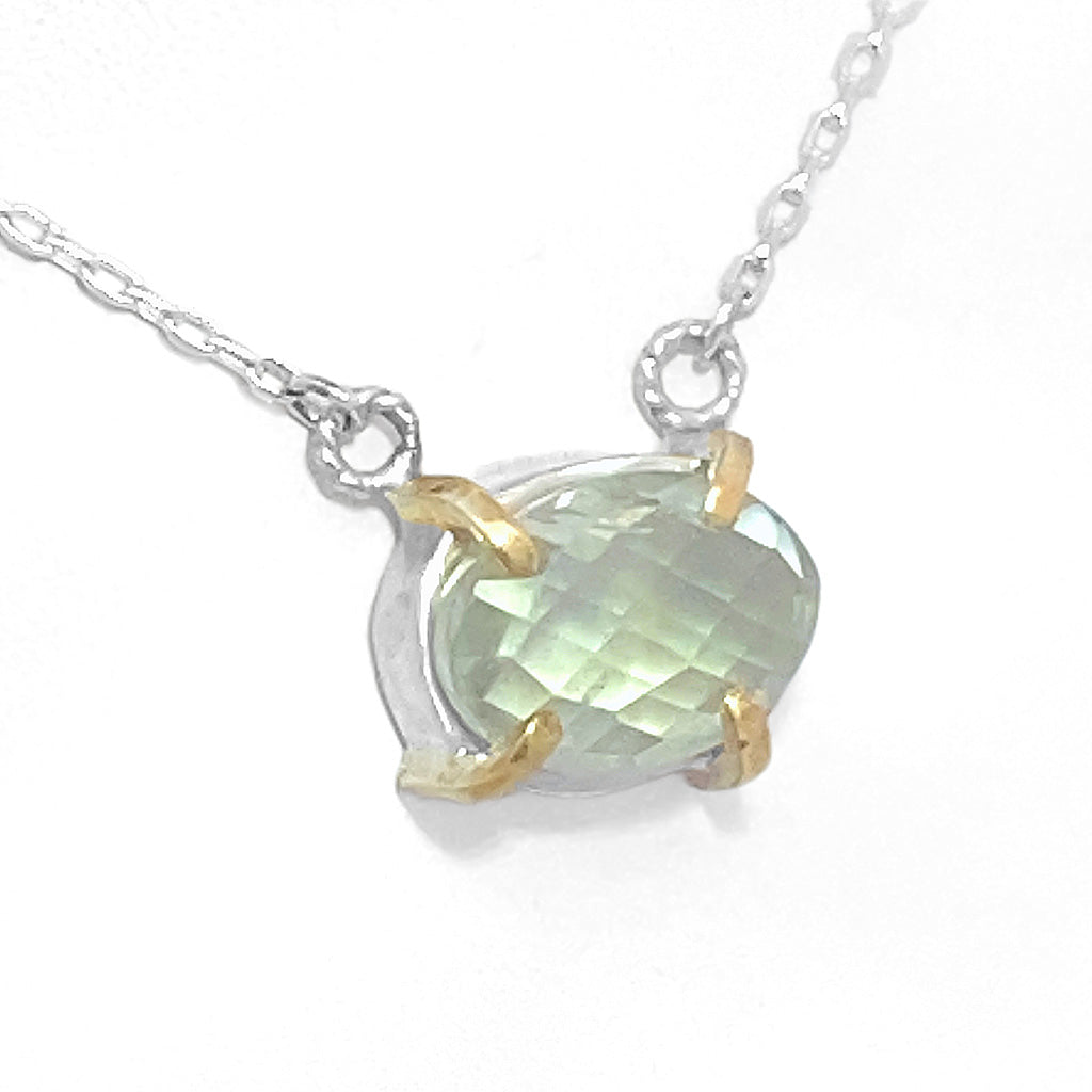 Emerald Prongs Necklace