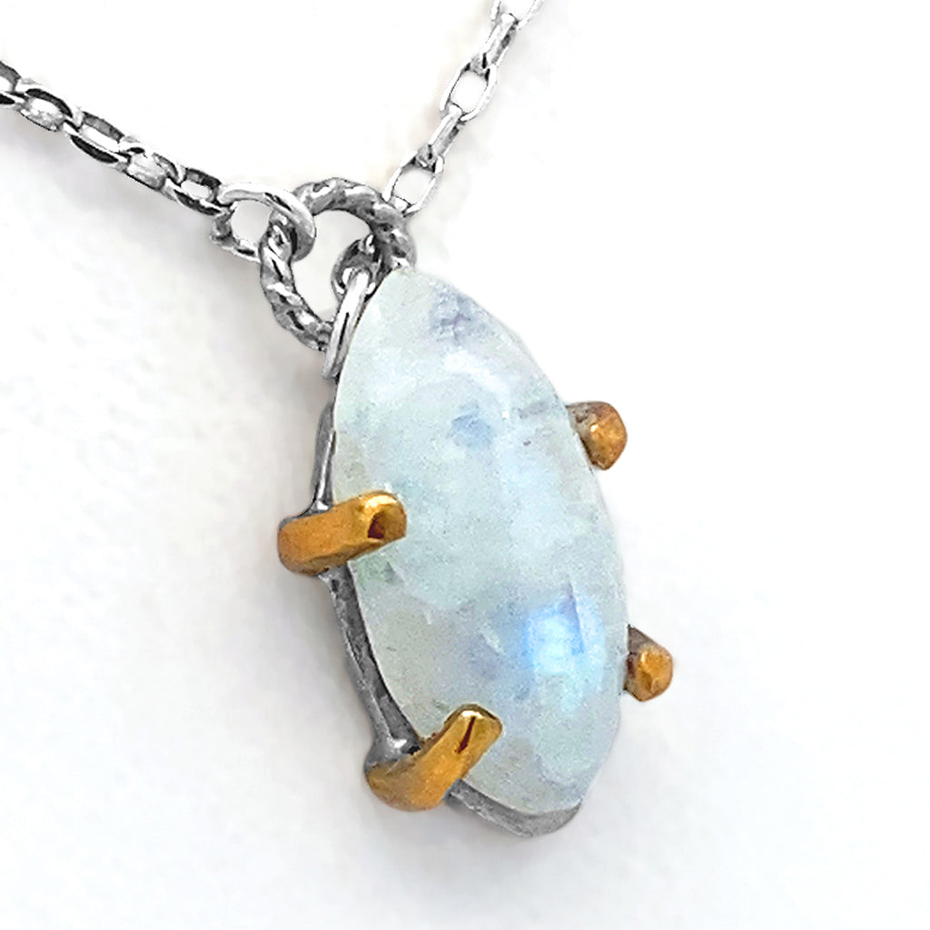 Rainbow Moonstone Prongs Necklace