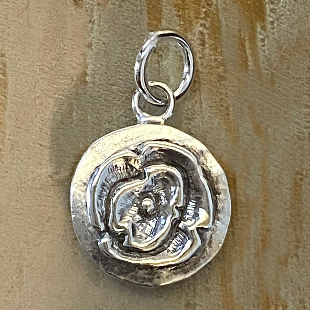 August │Poppy Charm